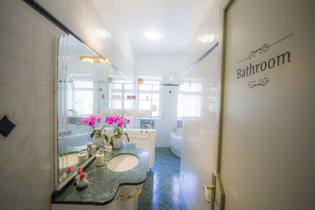 Bari Grand Central Apartment Bagian luar foto