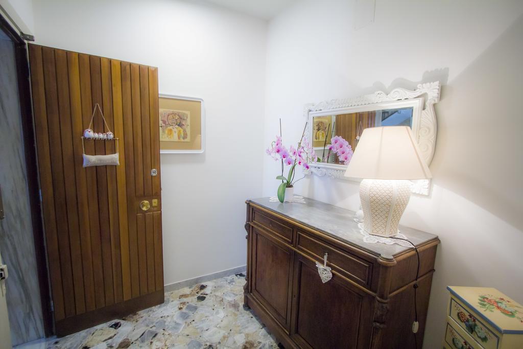 Bari Grand Central Apartment Bagian luar foto