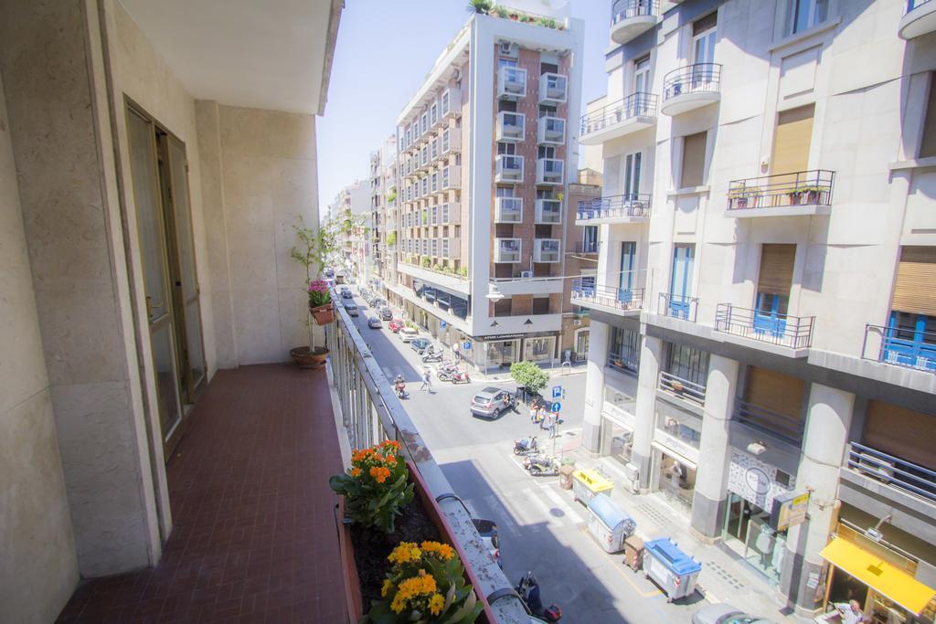 Bari Grand Central Apartment Bagian luar foto
